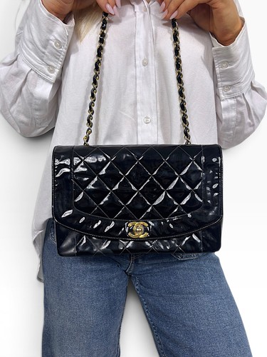 Vintage chanel flap - chanel,